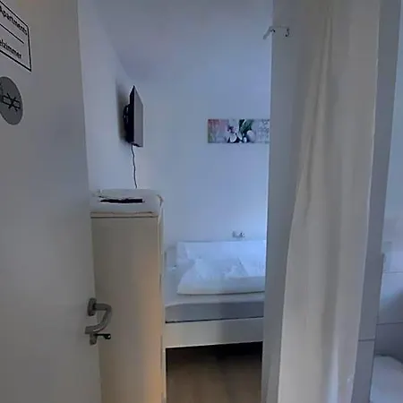 Hotel Hill *